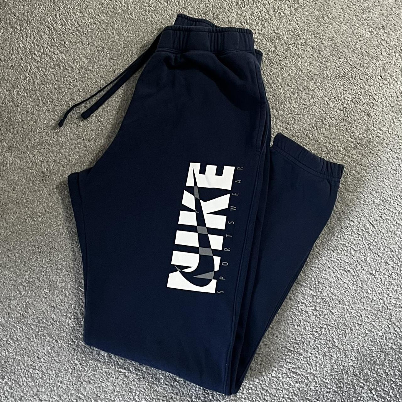 Nike Women's Navy Joggerstracksuits Depop