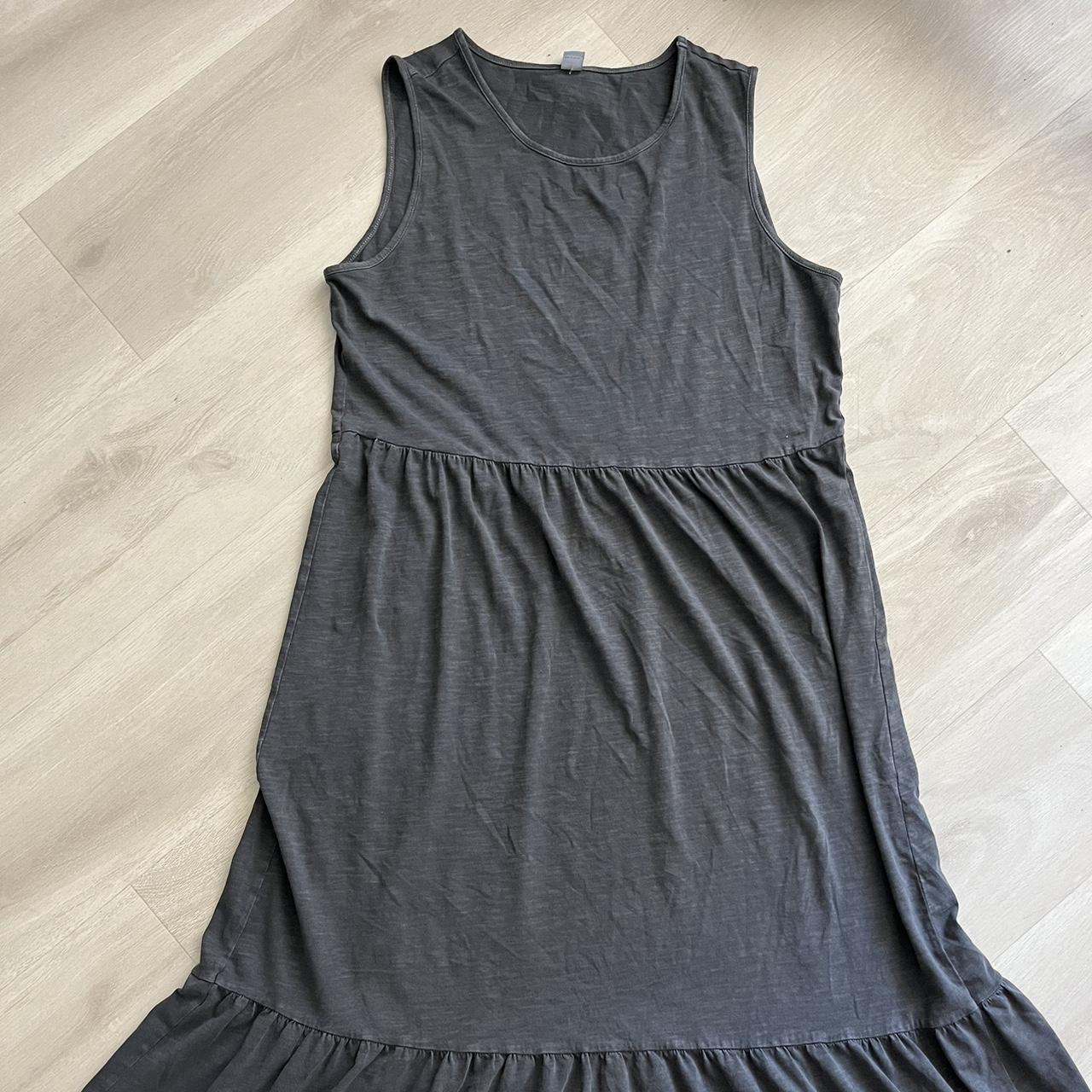 Tiered midi dress | Old Navy Size: L Material:... - Depop