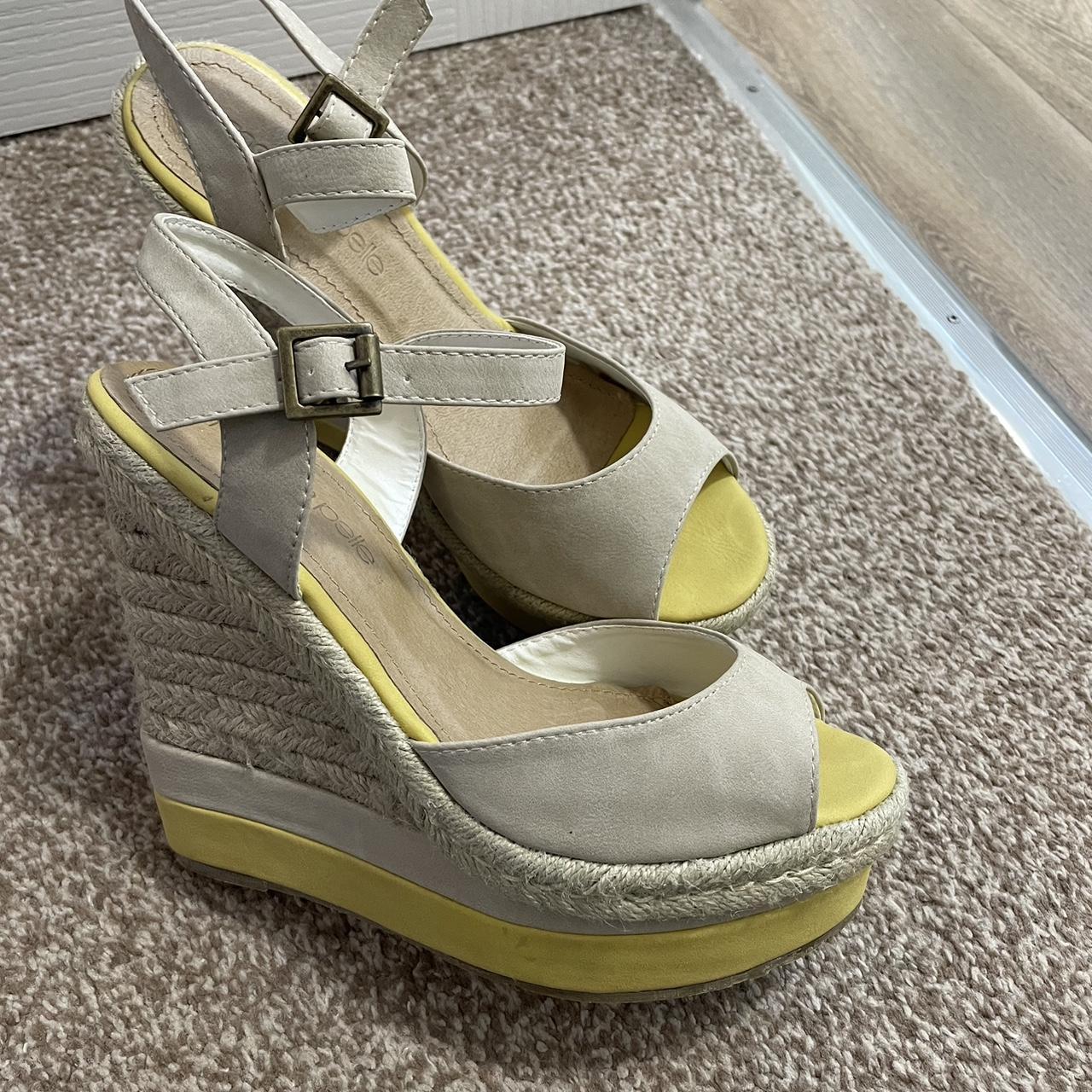moda in pelle wedges