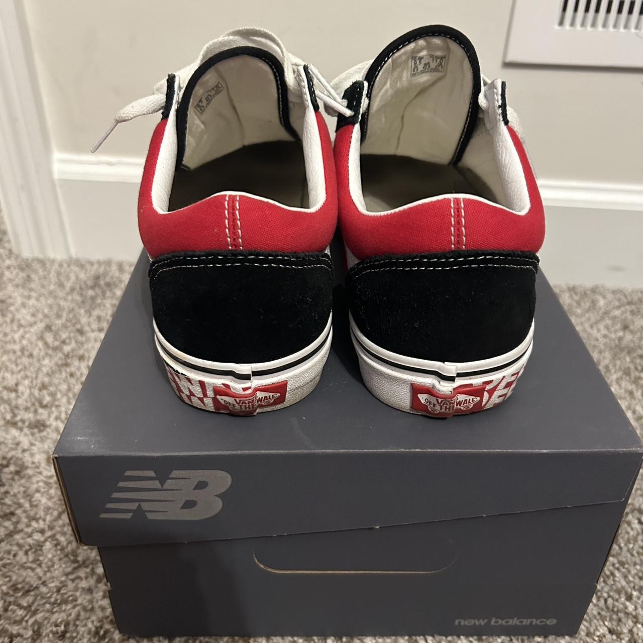 Vans Men's Red and Black Trainers (2)