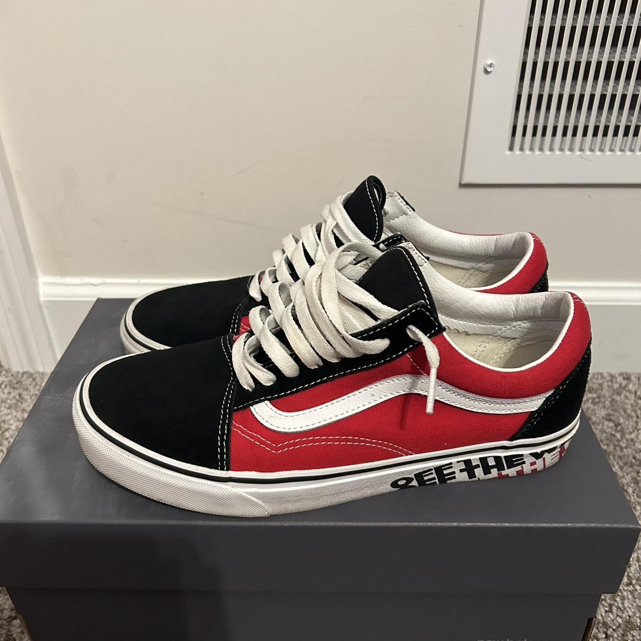 Vans Men's Red and Black Trainers (3)
