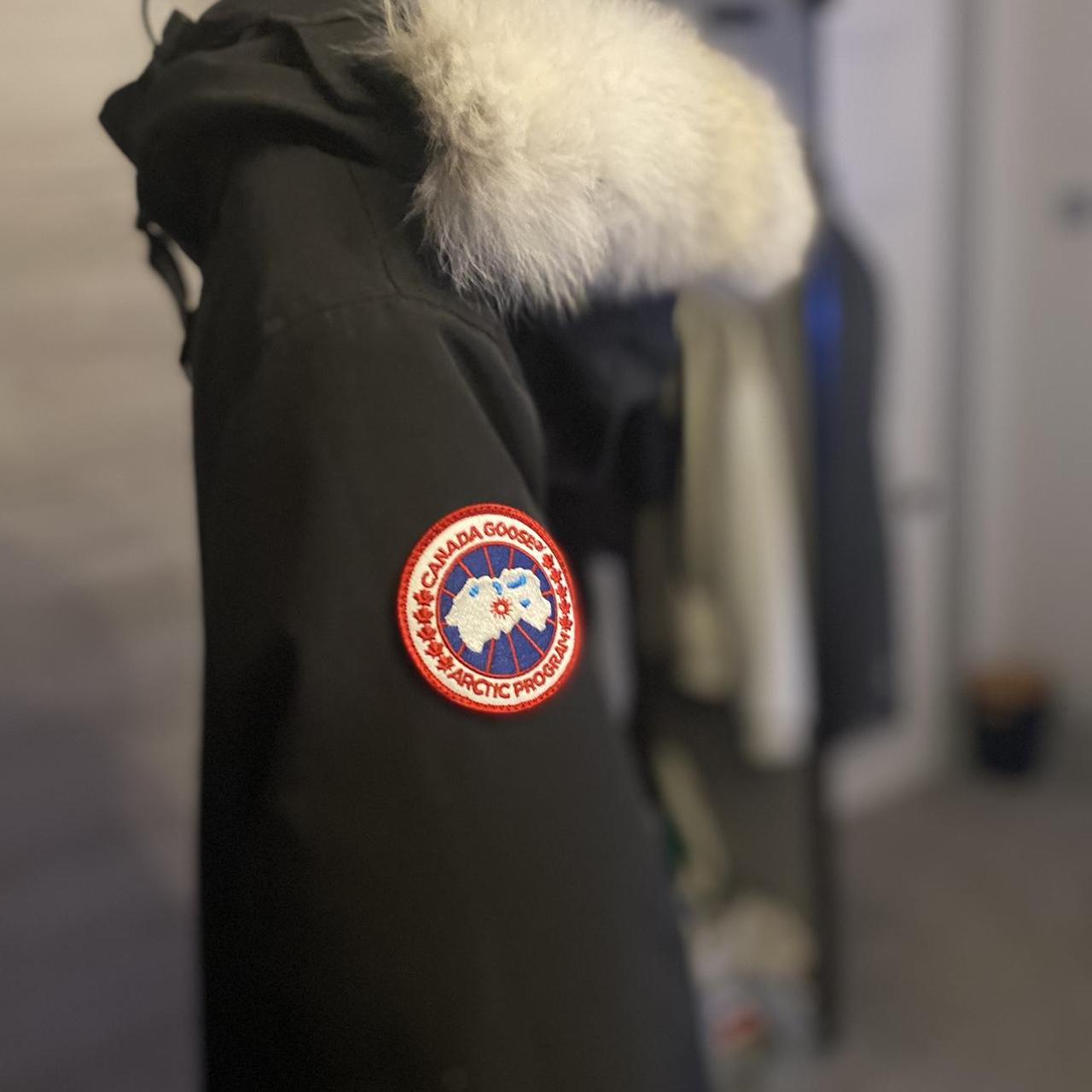 🚨CANADA GOOSE GREY CARSON PARKA🚨- SIZE XL BOYS- WILL... - Depop