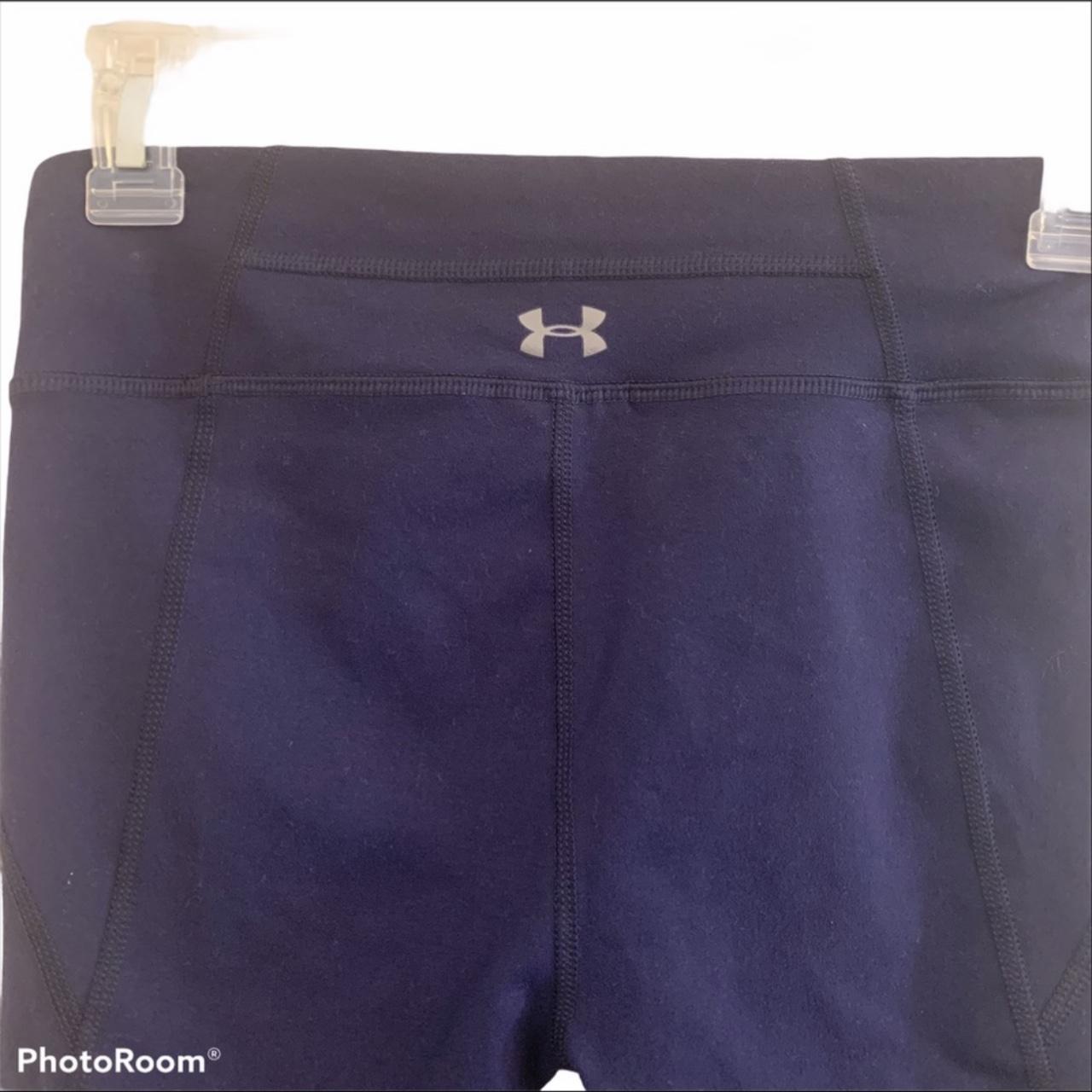 Under armour navy blue leggings Xs Has a pocket - Depop