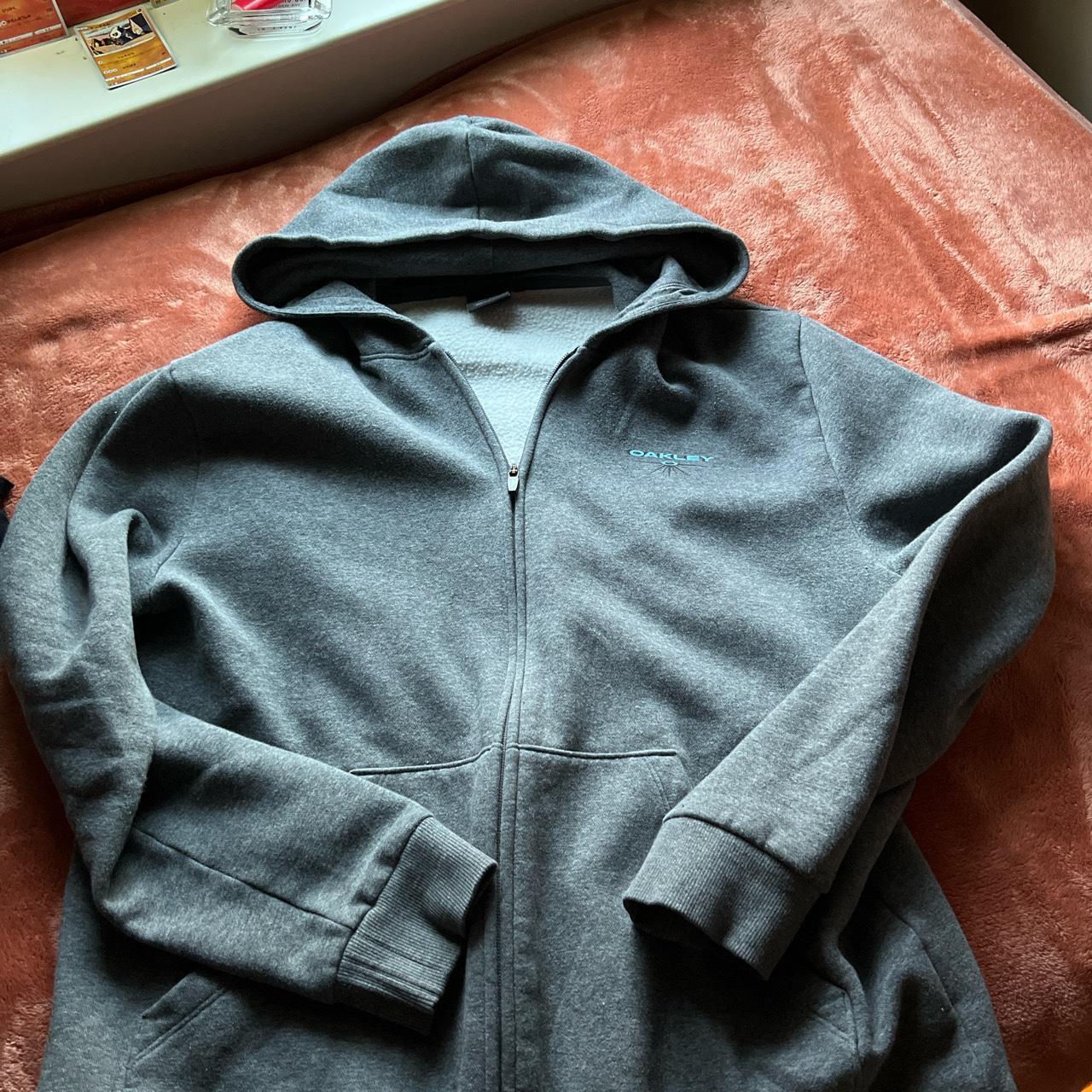 Grey oakley outlet hoodie