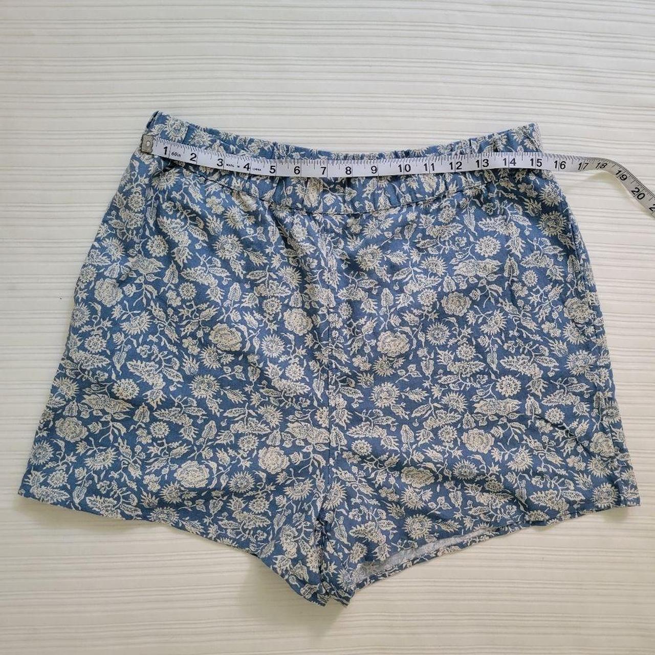 universal threads shorts with pockets - Depop