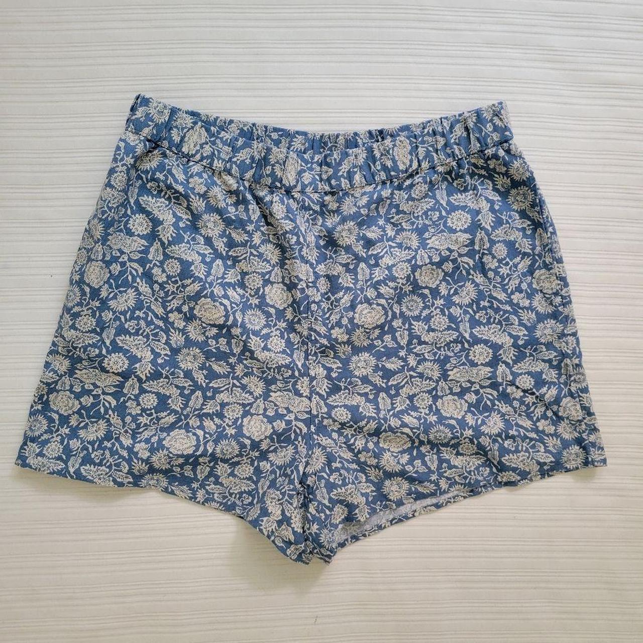 universal threads shorts with pockets - Depop