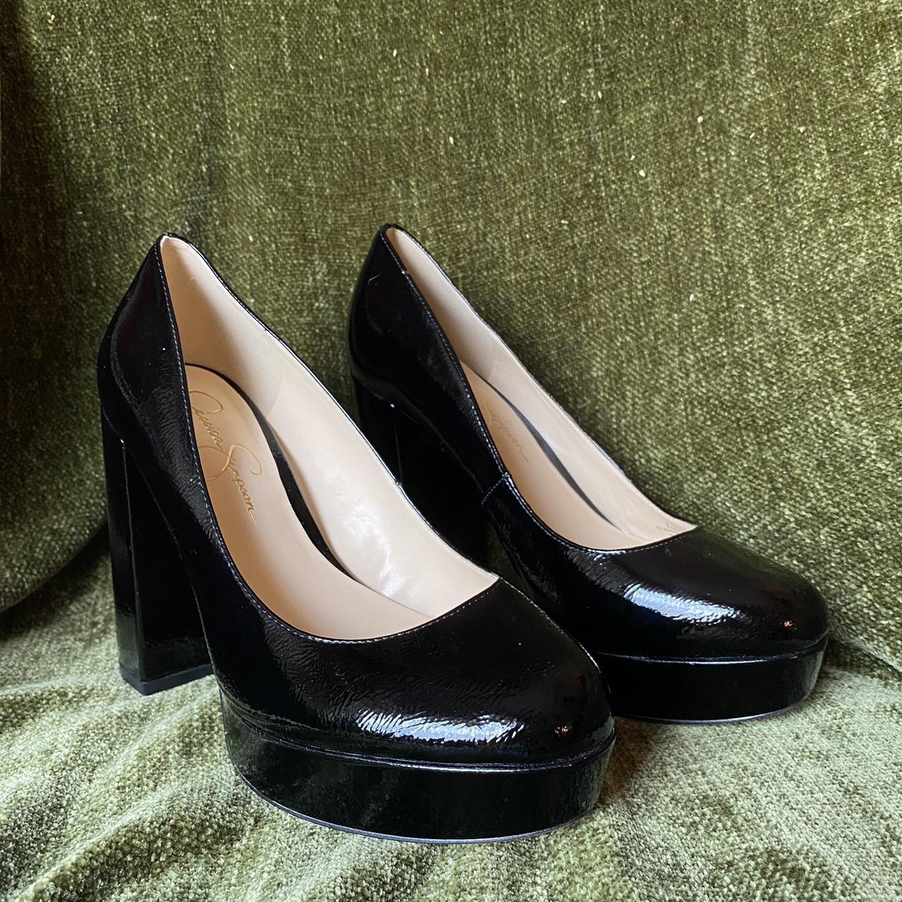 Jessica simpson black platform pumps best sale