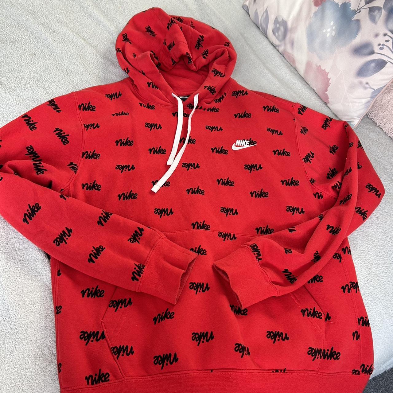xs red nike hoodie