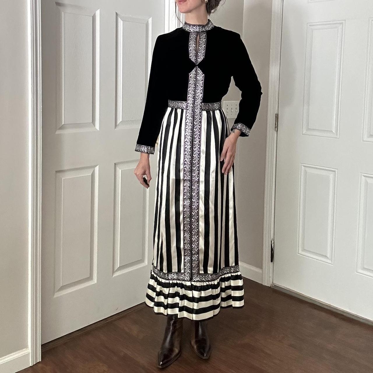 Vintage 60s 70s Mod Velvet and Satin Striped Depop