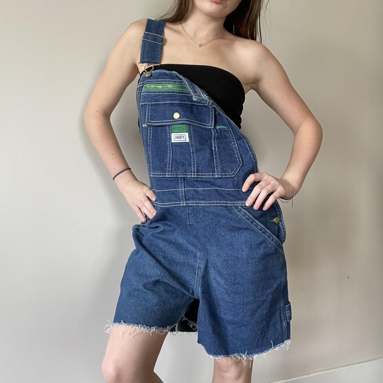item listed by ccsthriftss