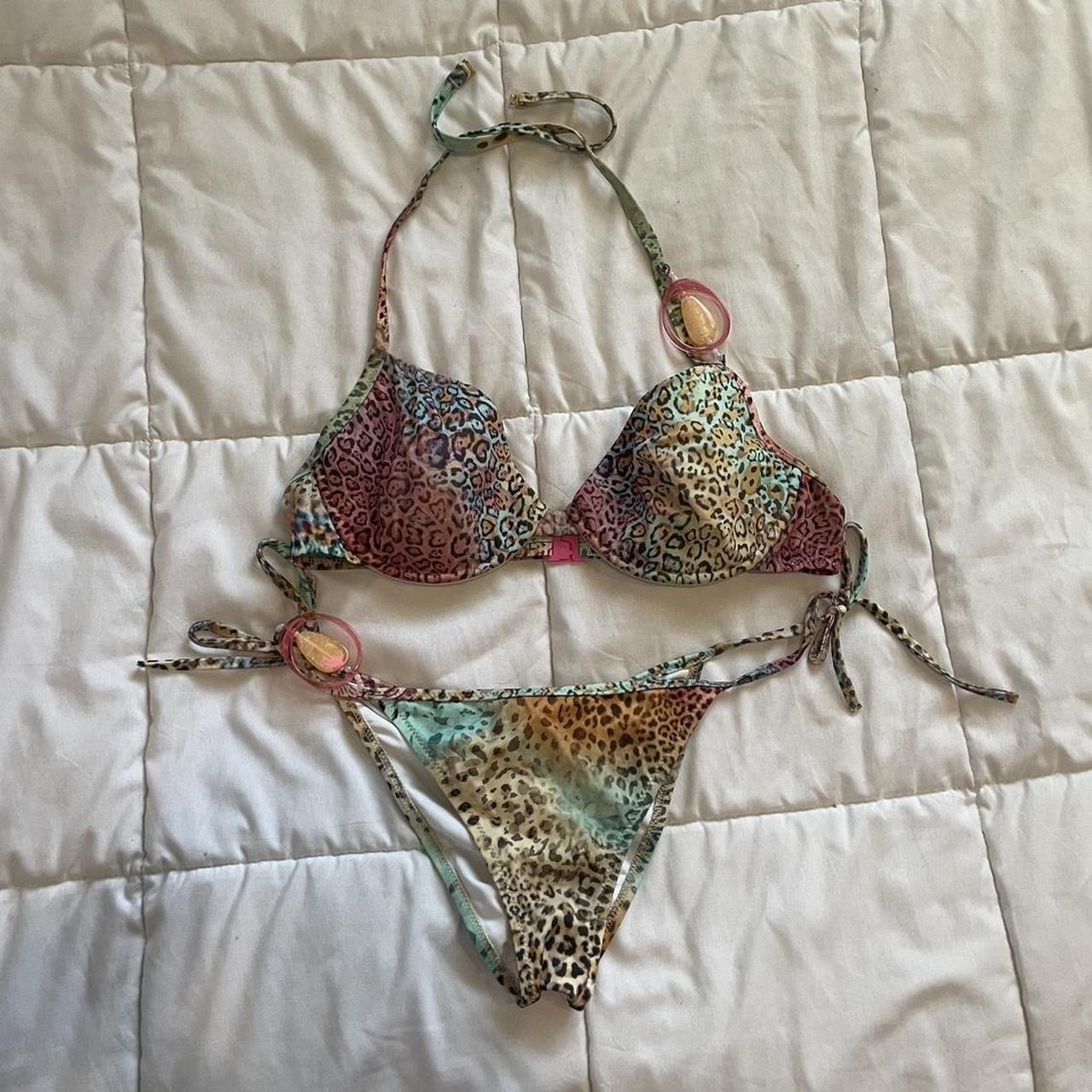 item listed by ccsthriftss