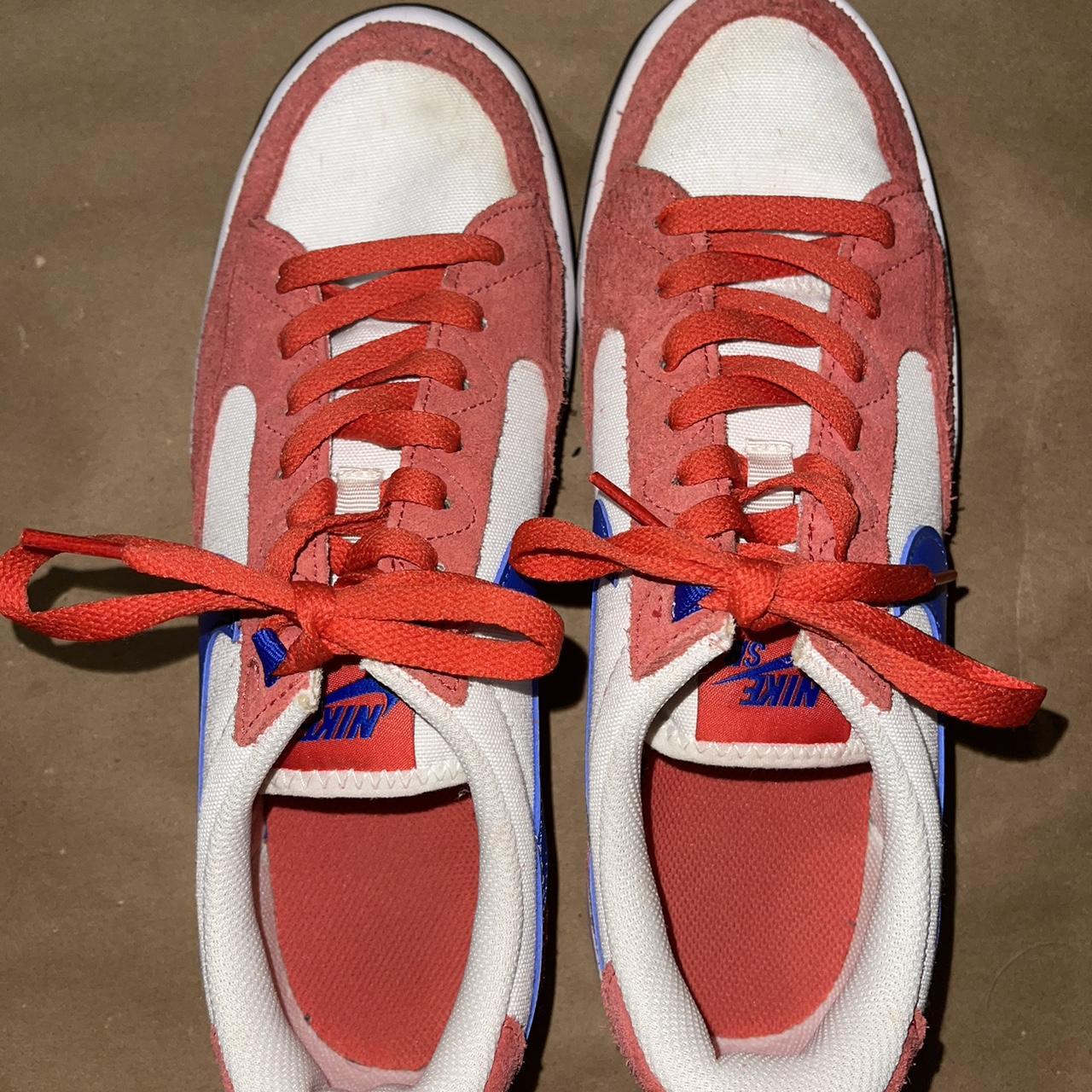 nike sb adversary premium trainers in red and grey