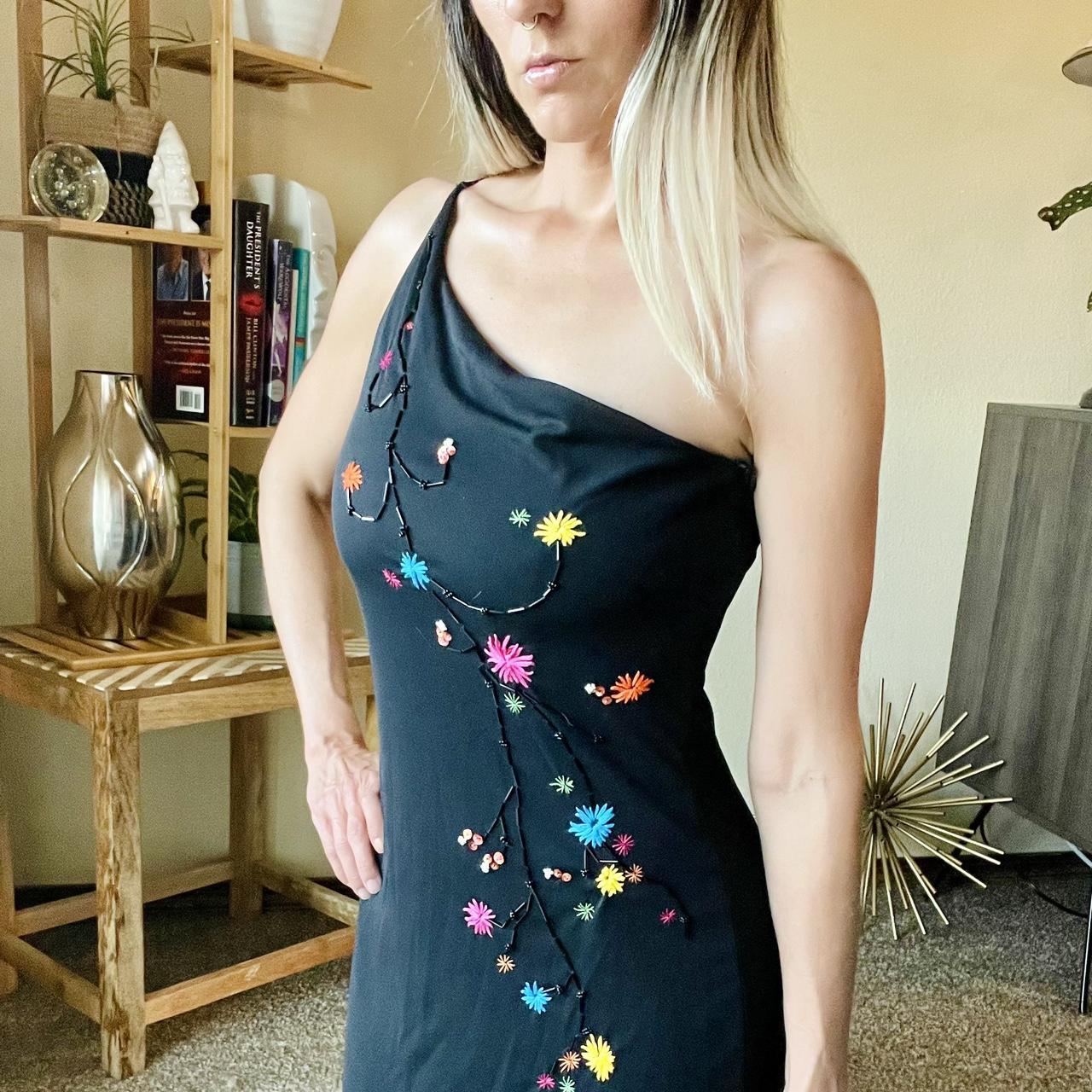 🌸Vintage Laundry by Shelli Segal Beaded, Embroidered... Depop