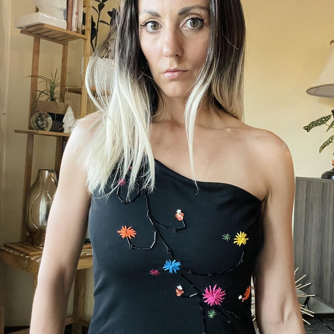 🌸Vintage Laundry by Shelli Segal Beaded, Embroidered... Depop