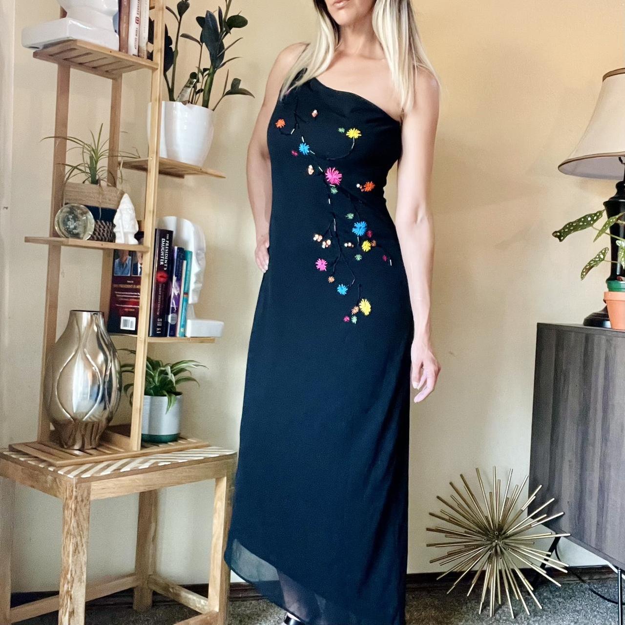 🌸Vintage Laundry by Shelli Segal Beaded, Embroidered... Depop