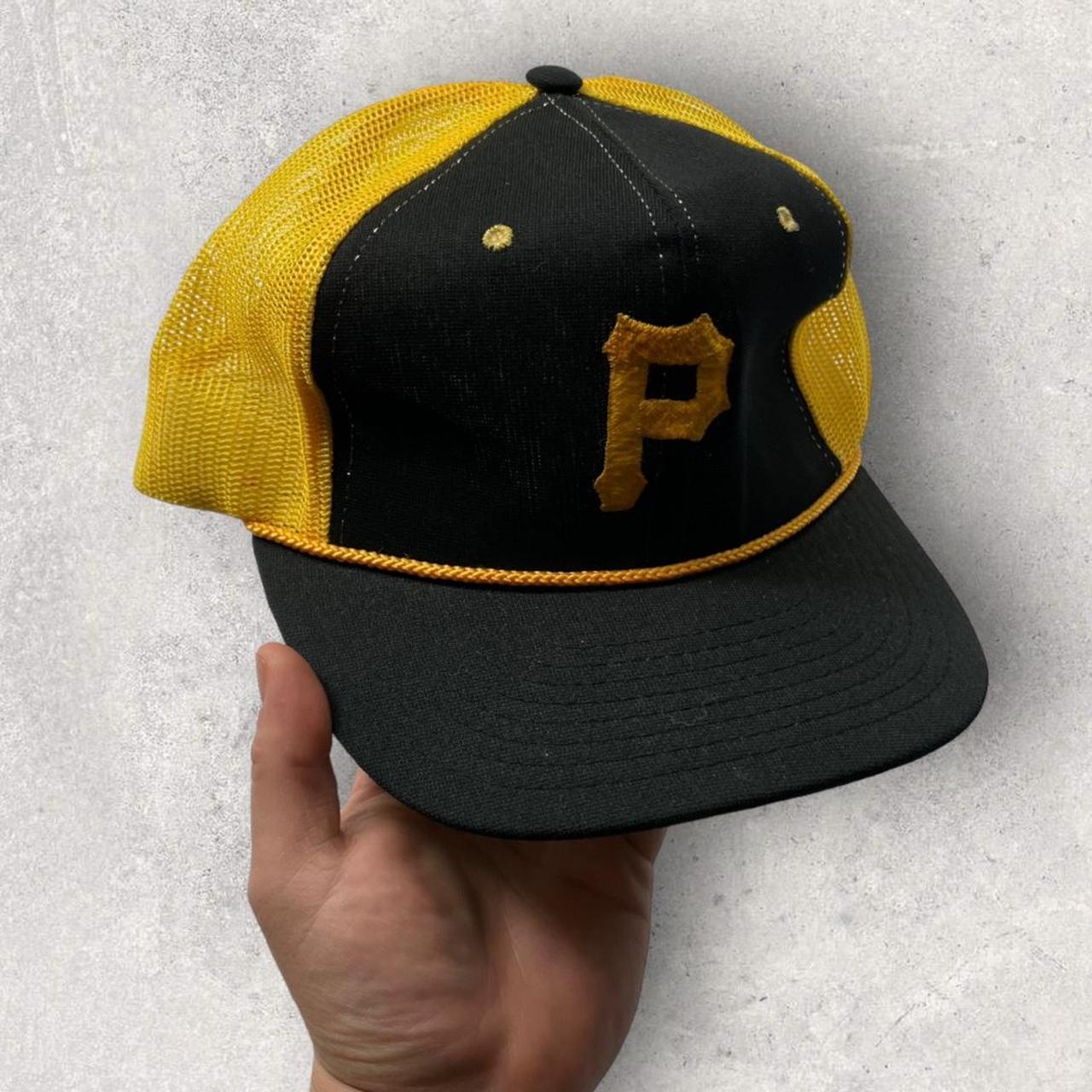 Pittsburgh Pirates Baseball Hat - Vintage Black Corduroy men's