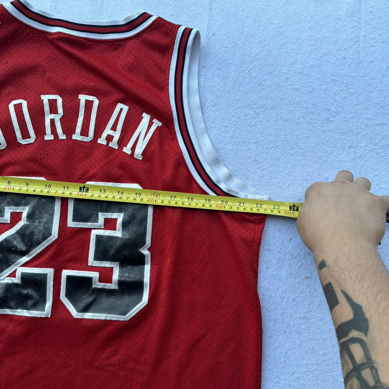 Team nike Chicago bulls michael Jordan jersey size - Depop