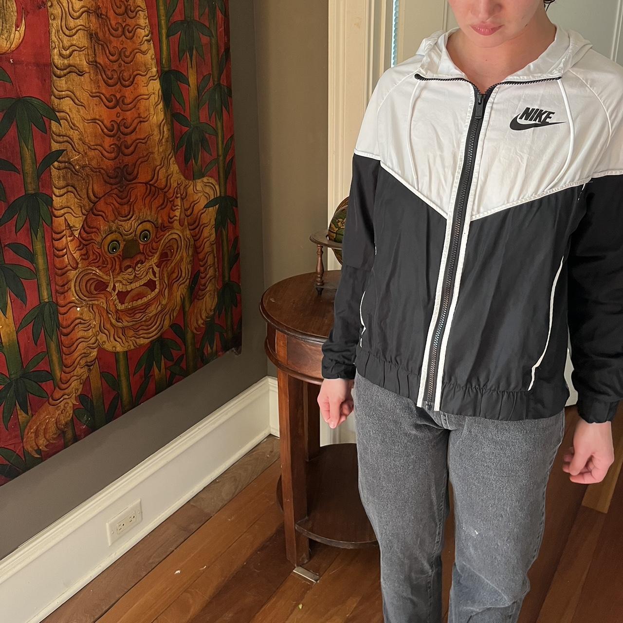 nike windbreaker jacket womens black and white