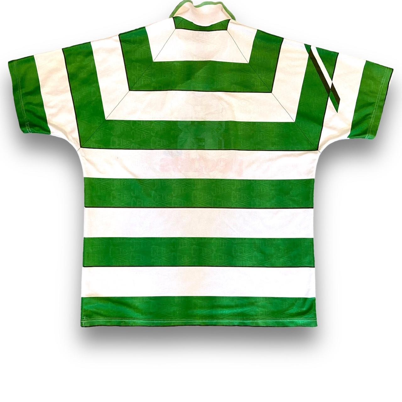 Umbro Men's Green and White Tshirt Depop