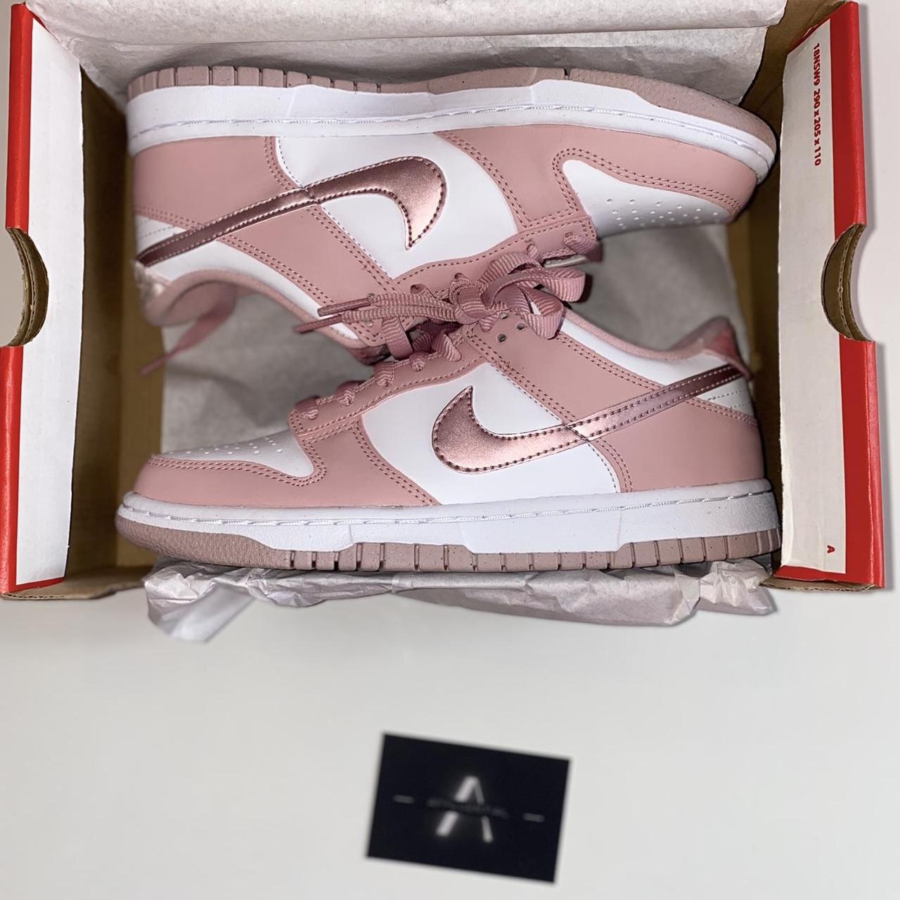 dunk low pink velvet