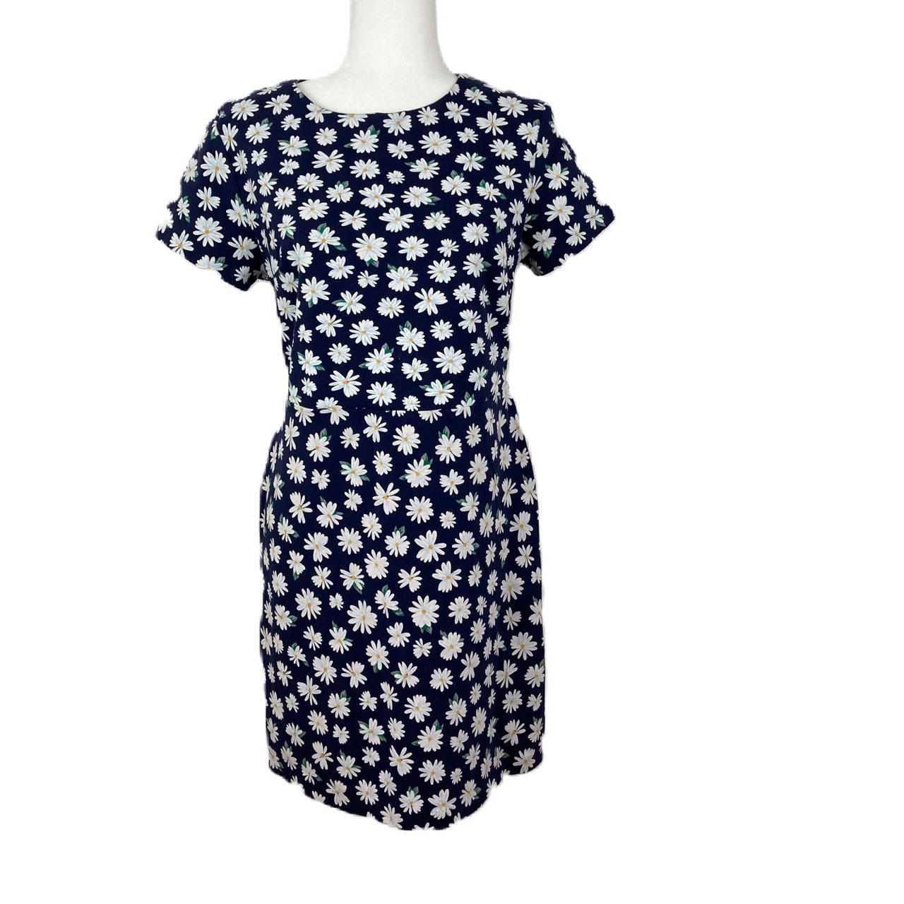 Old Navy Women s Navy All over Daisy print Midi. Depop