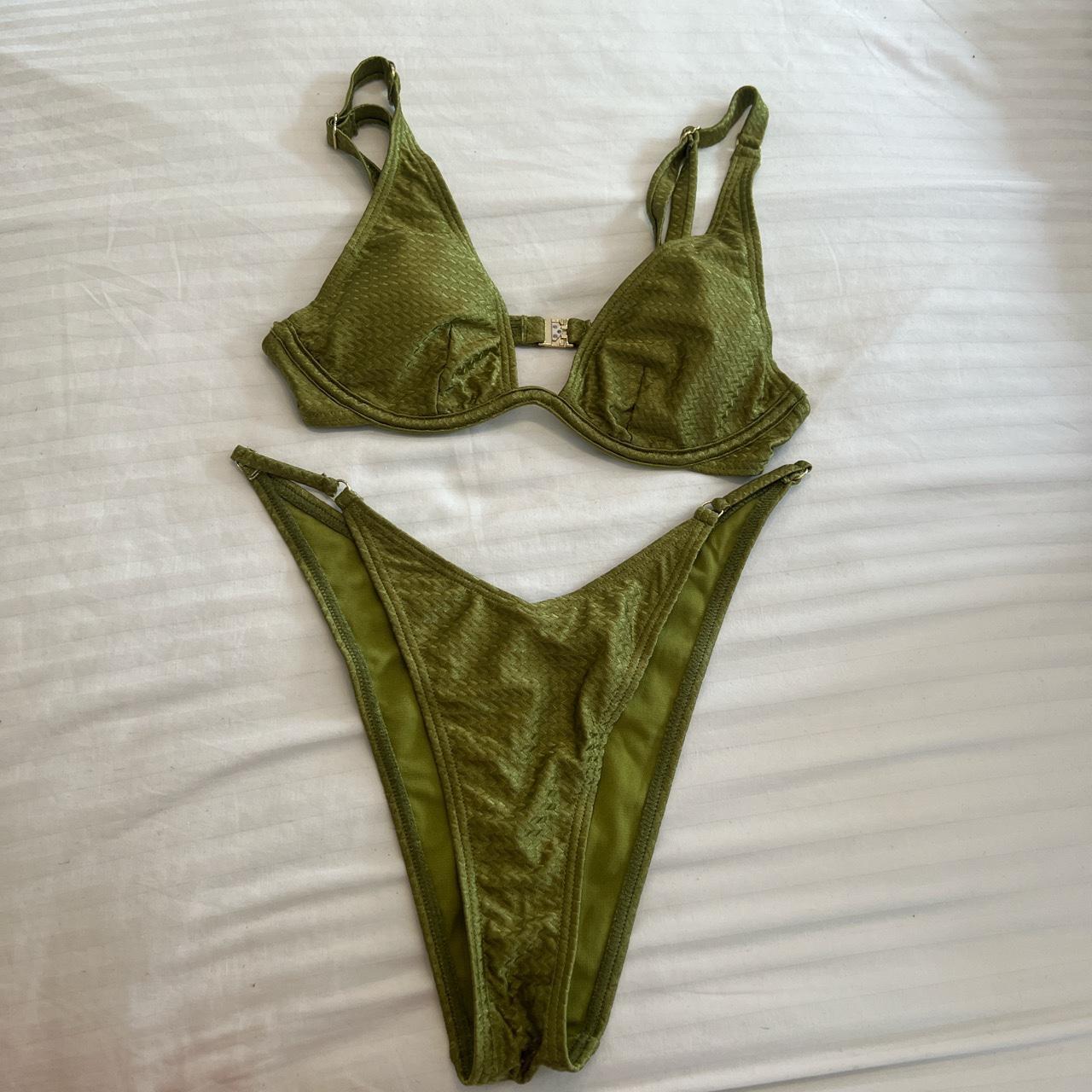 Green underwire bikini from south beach, size 8 Depop