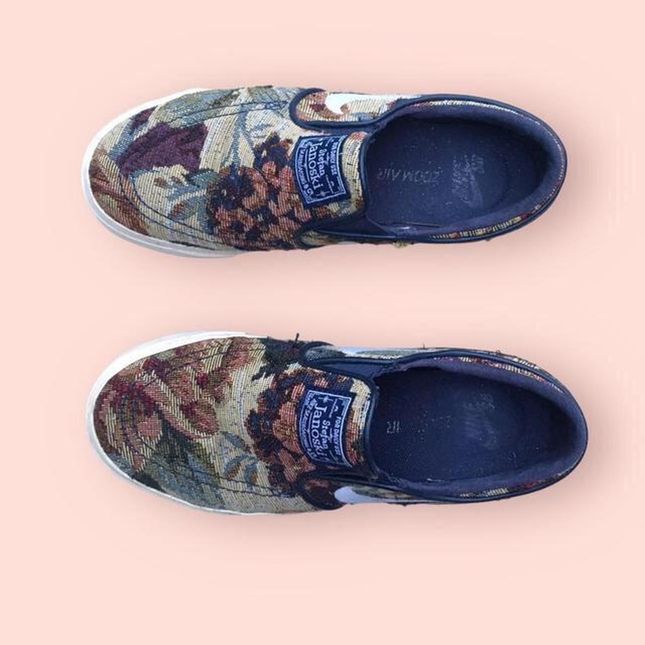 grandma's couch janoski