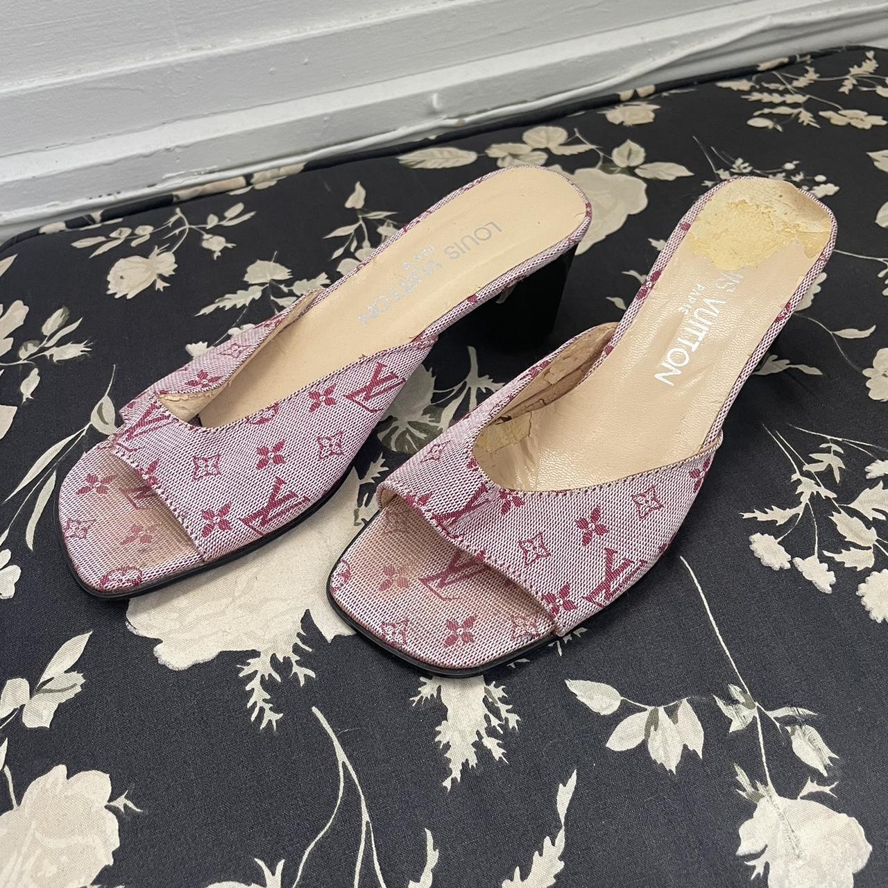 Louis vuitton best sale pink fur heels