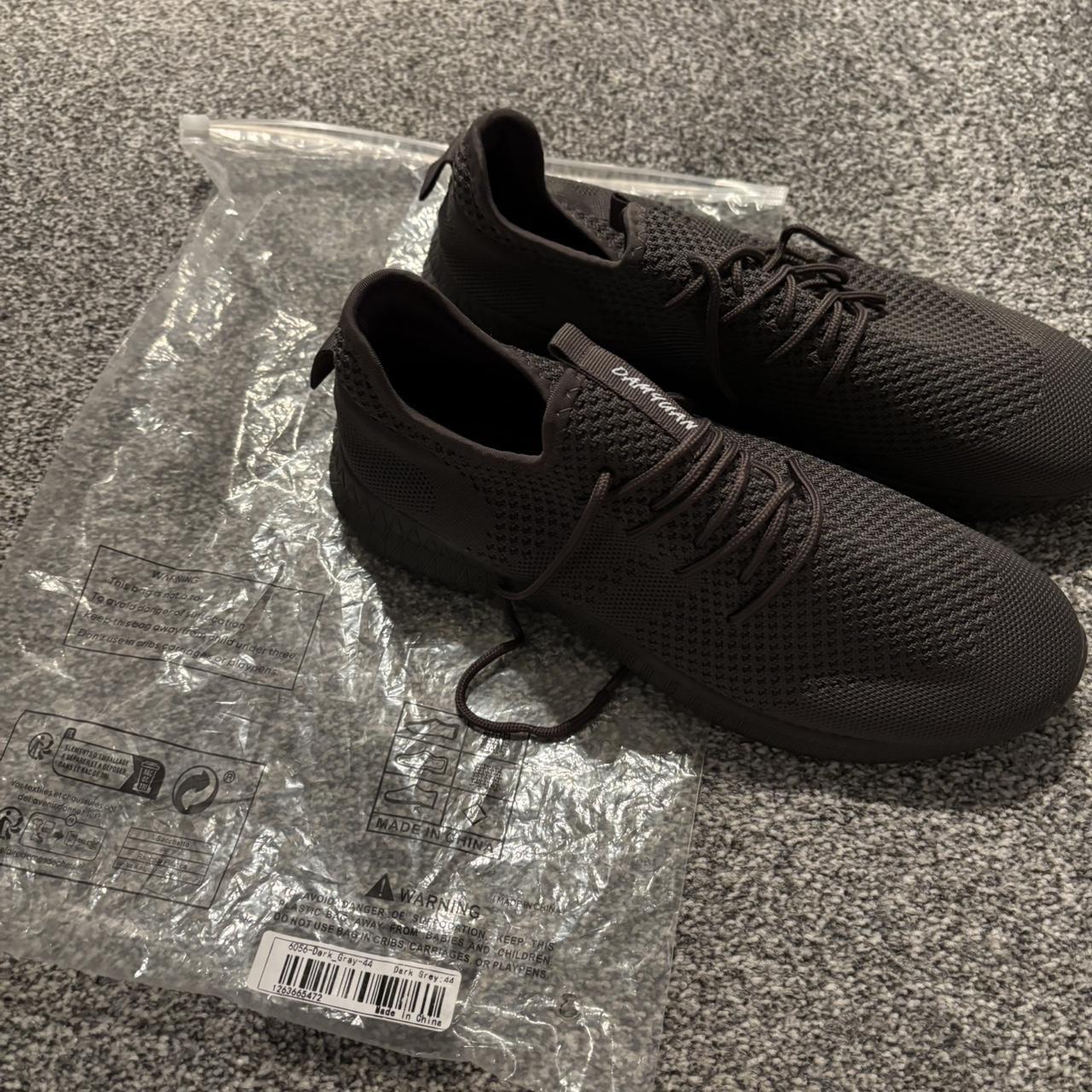 mens dark grey trainers