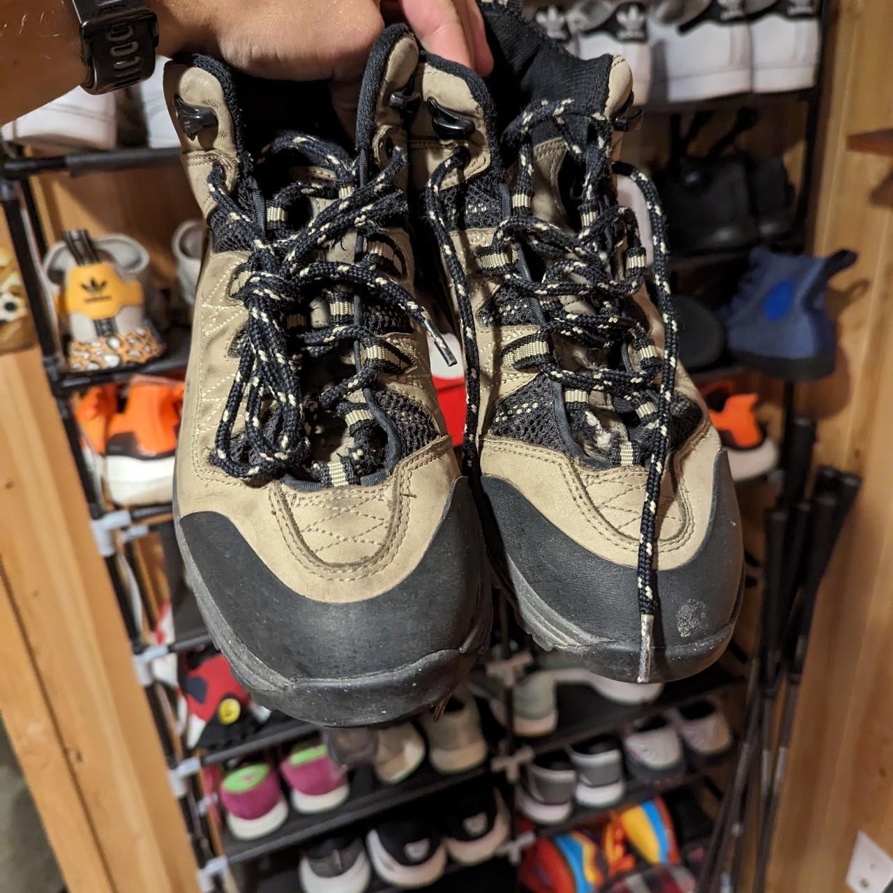 acg boots on feet