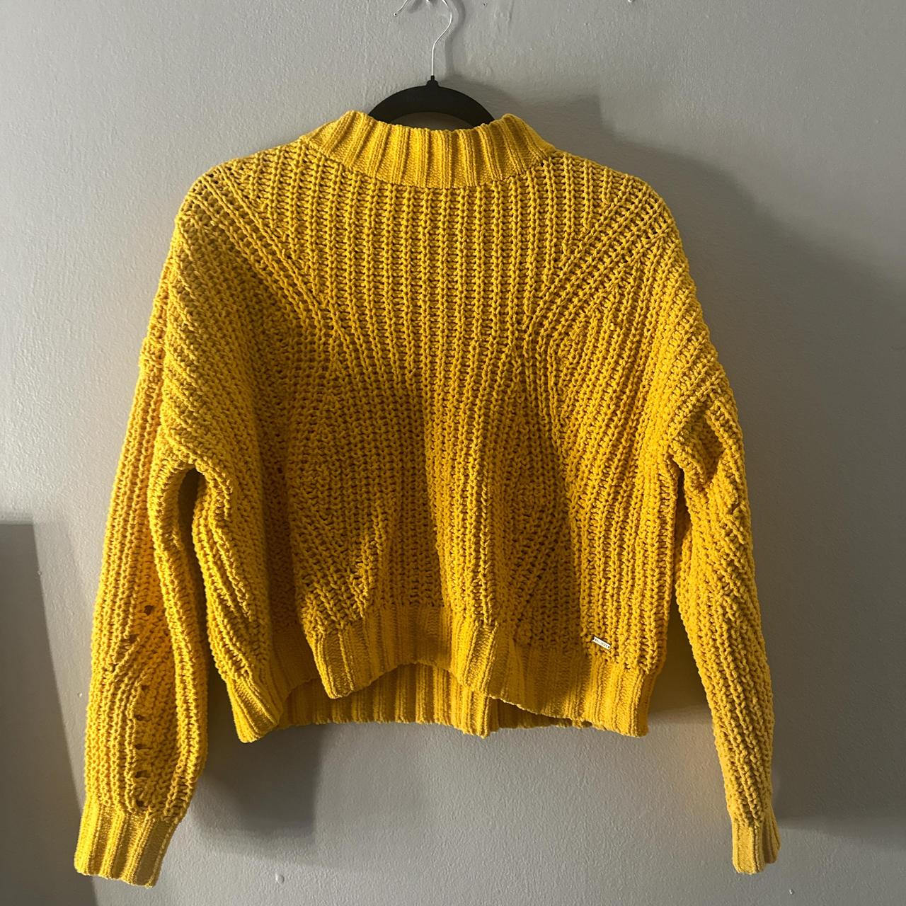 Yellow knit sweater from Hollister perfect for. Depop