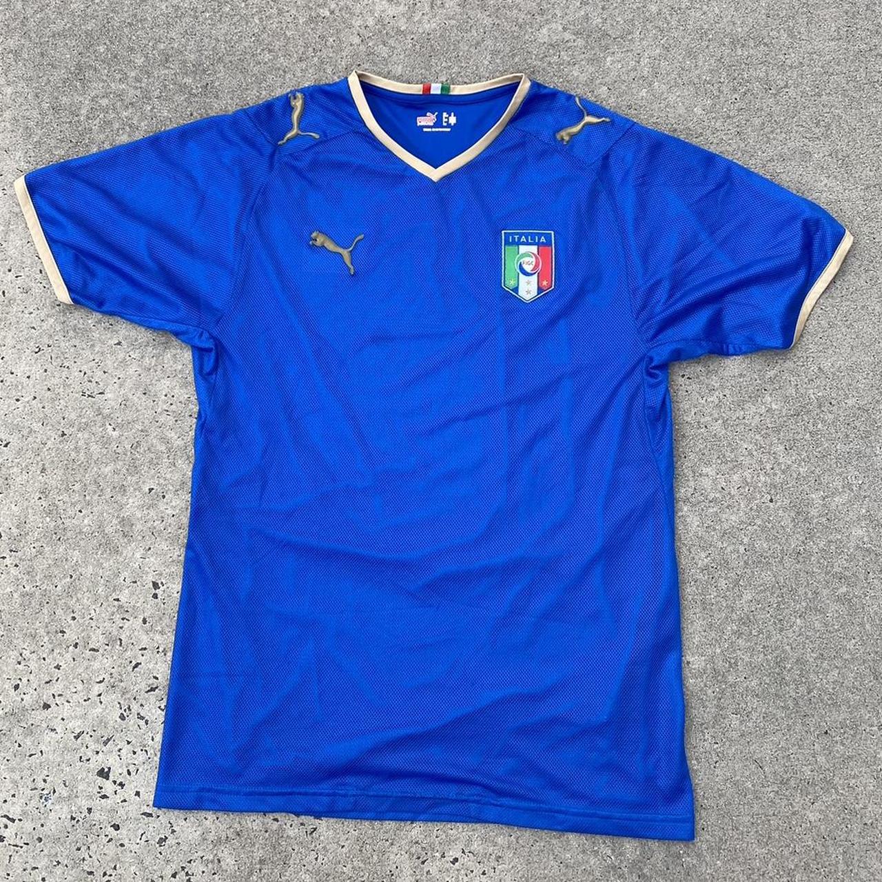 Italian national team soccer jersey by... - Depop