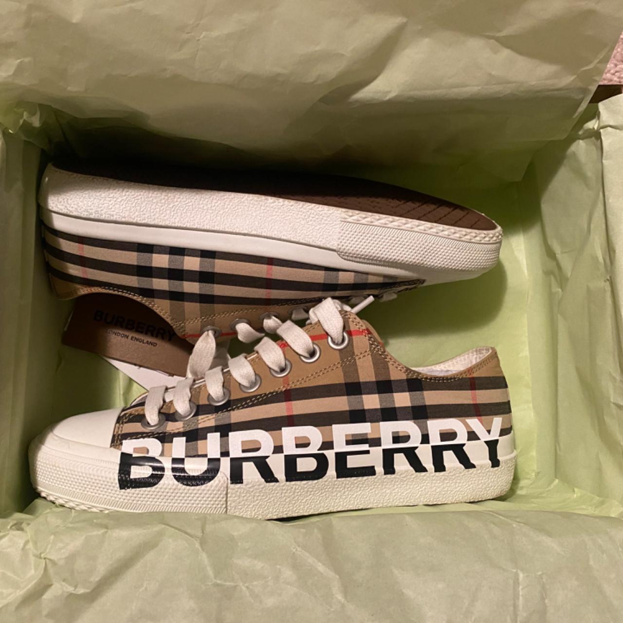 Women s 7.5 Burberry Canvas Sneaker. Only worn