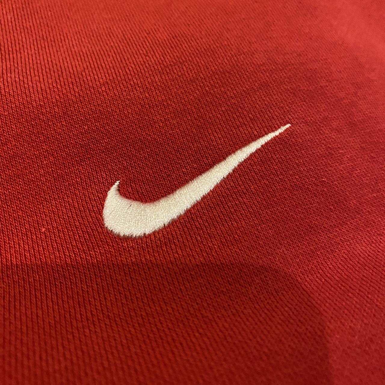 vintage nike jumper would for au size 6-10 really... - Depop