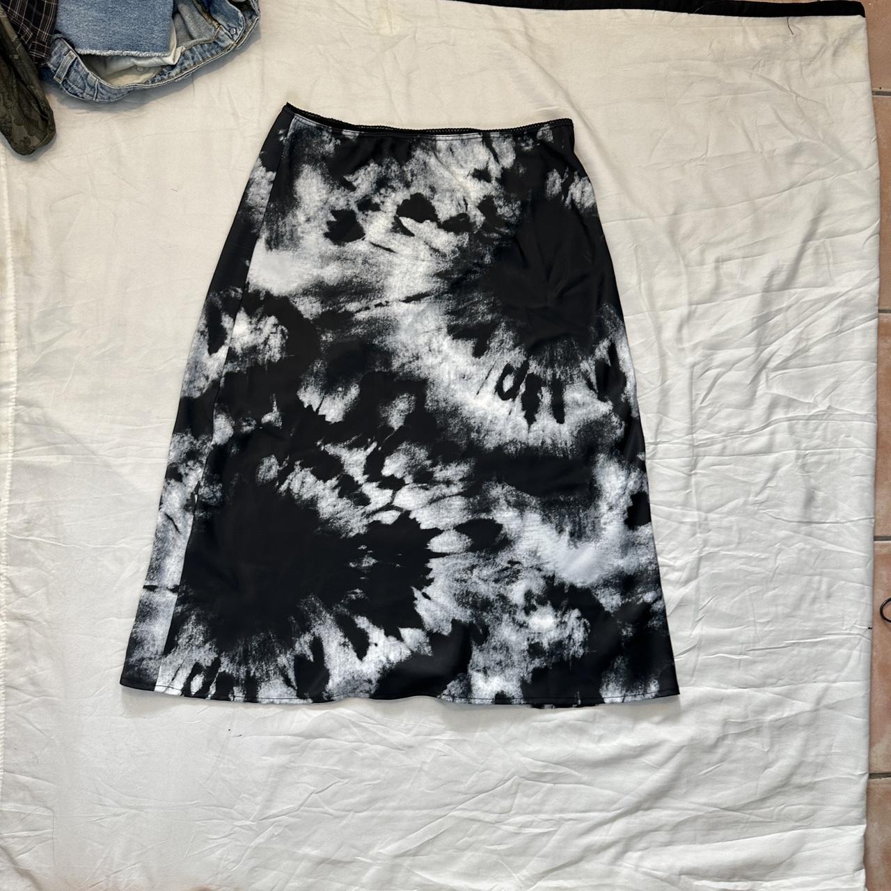 Wild fable outlet tie dye skirt