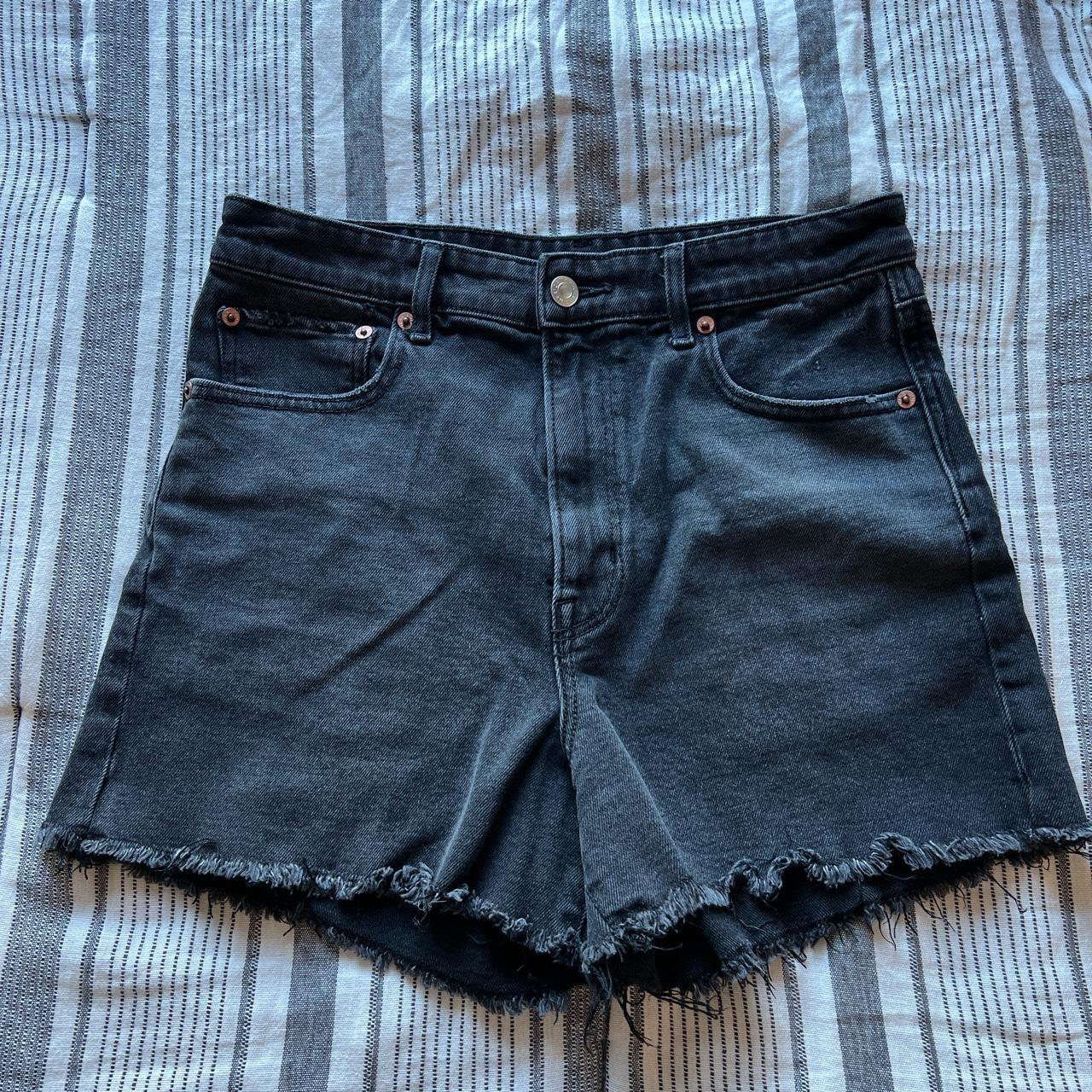 American Eagle Outfitters Women's Black Shorts | Depop