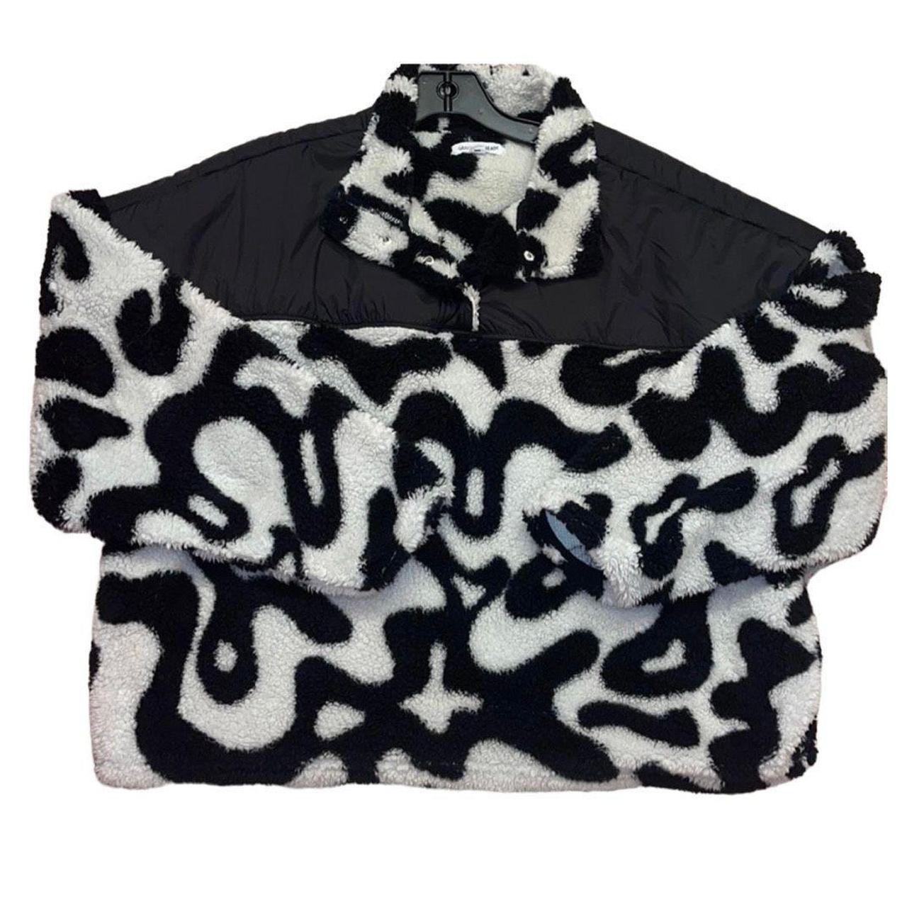 Grayson Threads black and white fleece