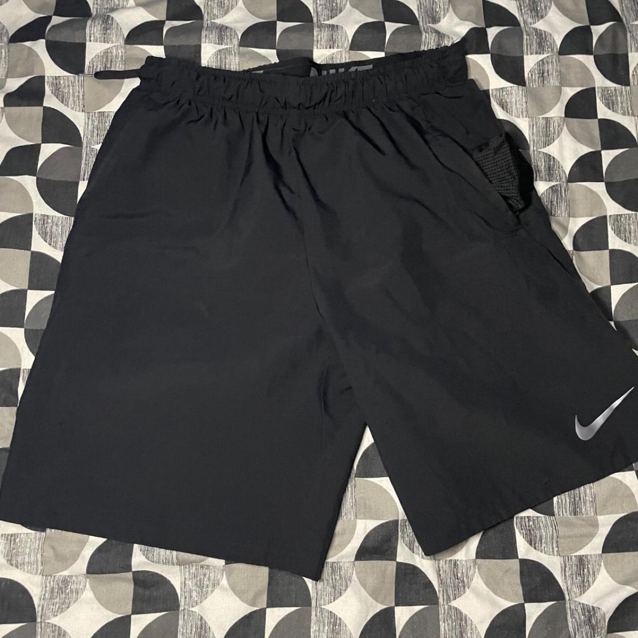 Nike Men's Black Shorts | Depop