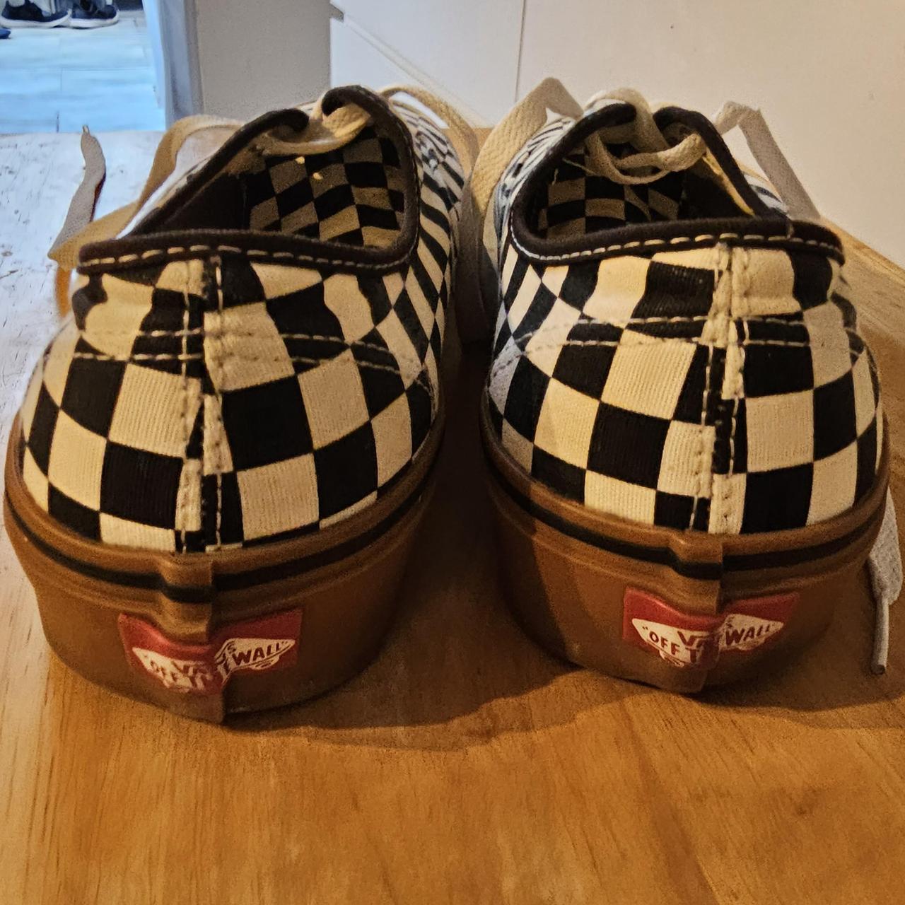 Vans checkered deals gum sole