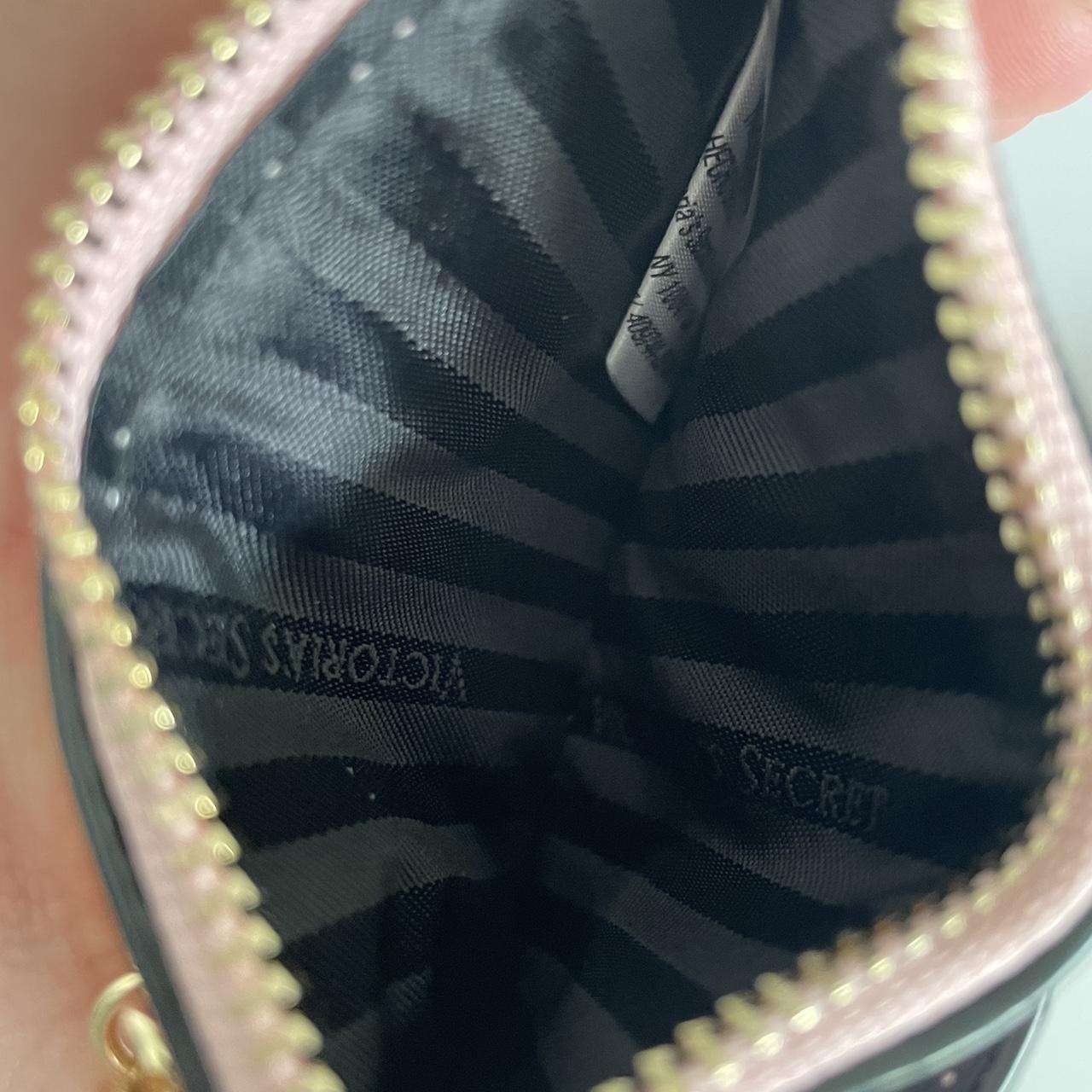 Victoria's Secret Women's Wallet-purses (3)