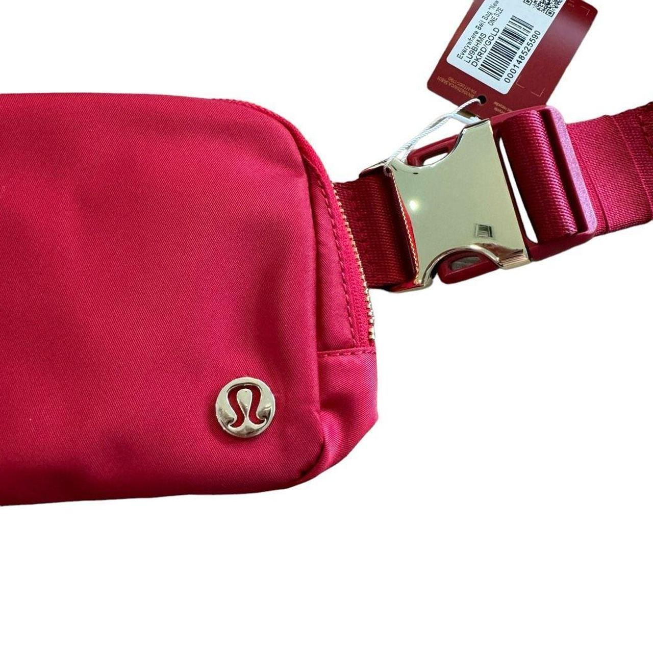 Lululemon Everywhere Belt Bag carnation retailer red