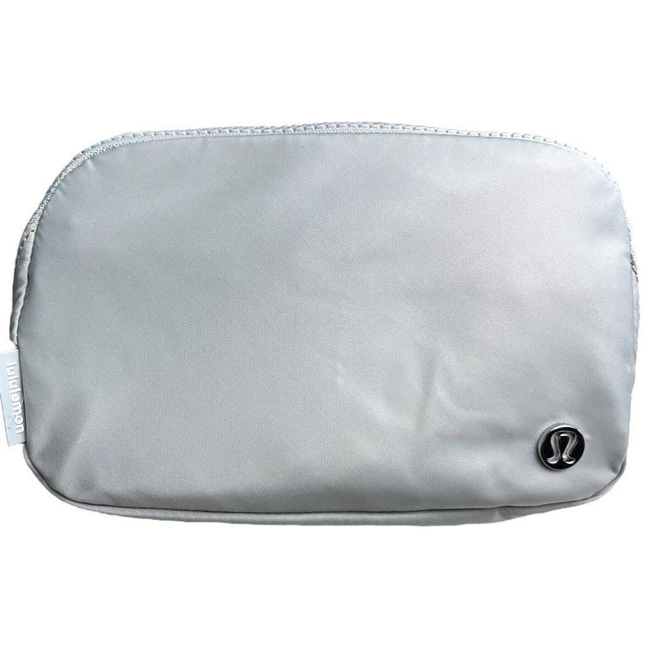 Lululemom outlet logo belt bag silver drop 1L