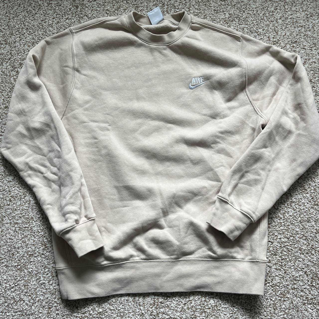 nike cream crewneck sweatshirt