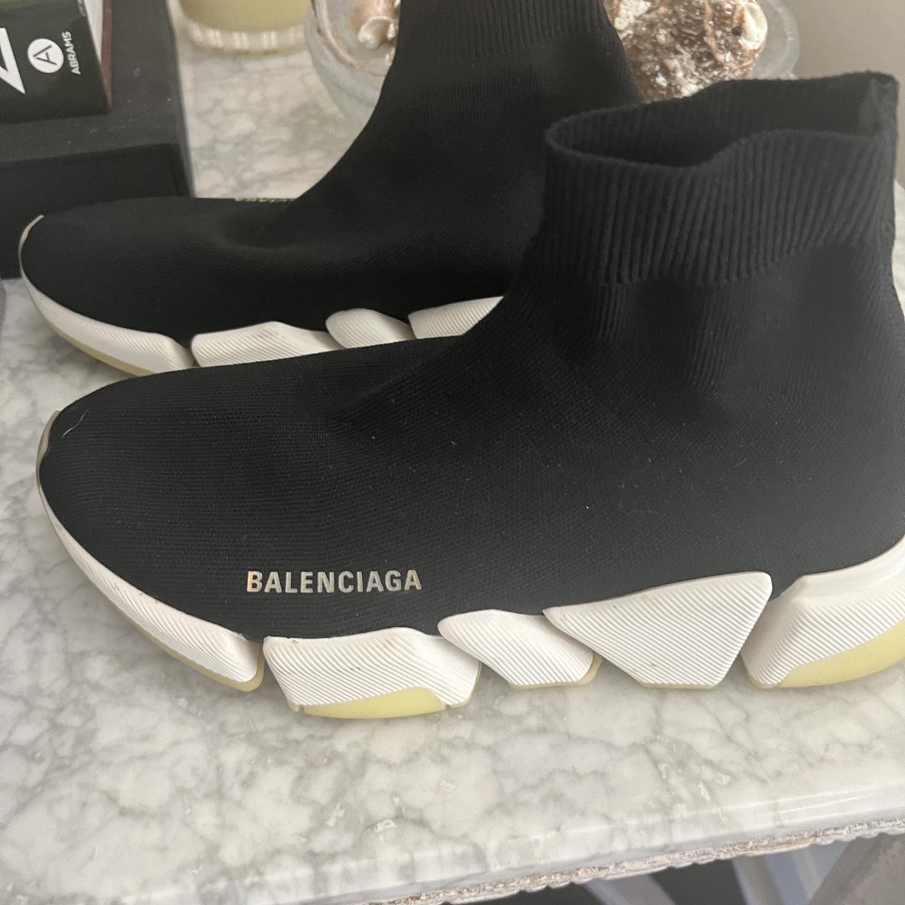 Balenciaga unisex shoe size 6 men size 7.5 women. Depop