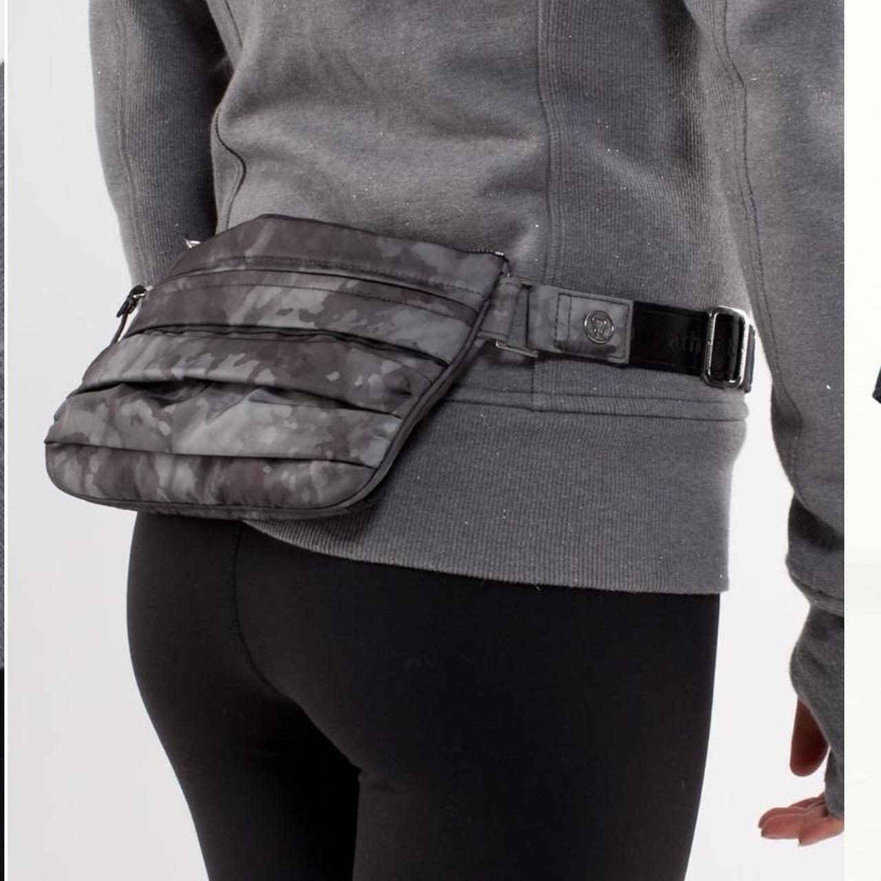 Deals Lululemon Travel Pooch/ Fanny Pack