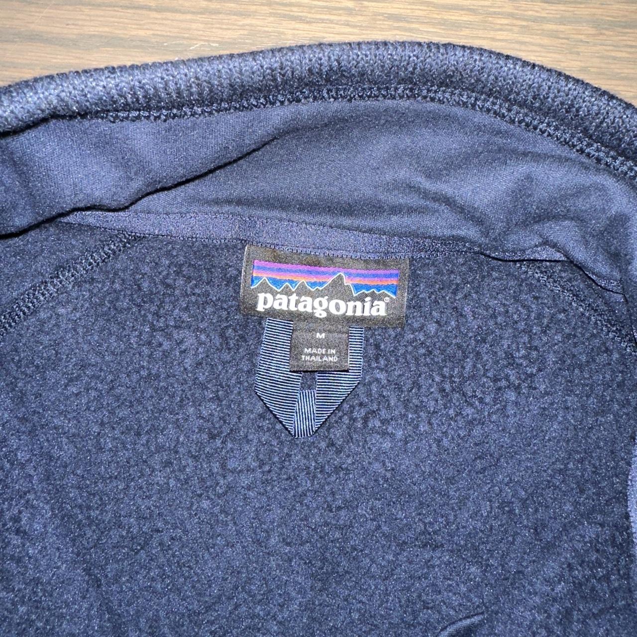 Patagonia Men's Navy Sweatshirt (3)