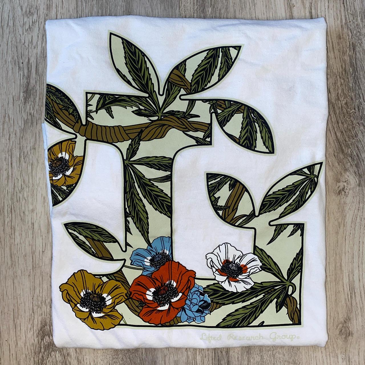 item listed by karliiinaaas_arte_thrift