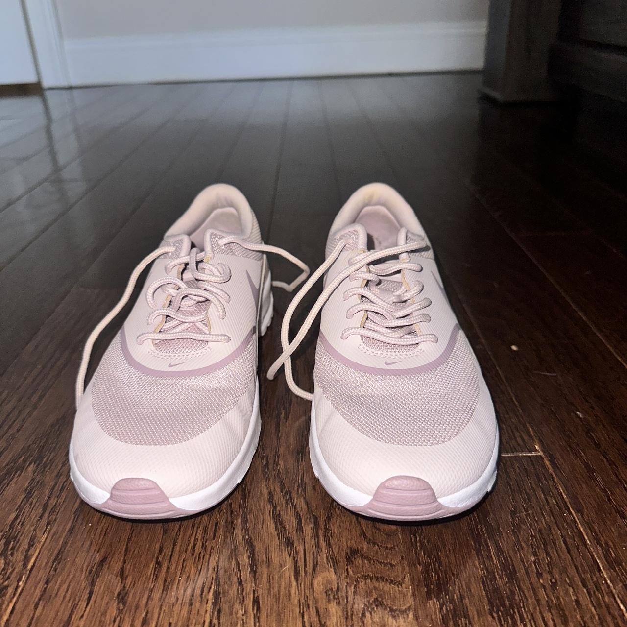 nike thea light cream