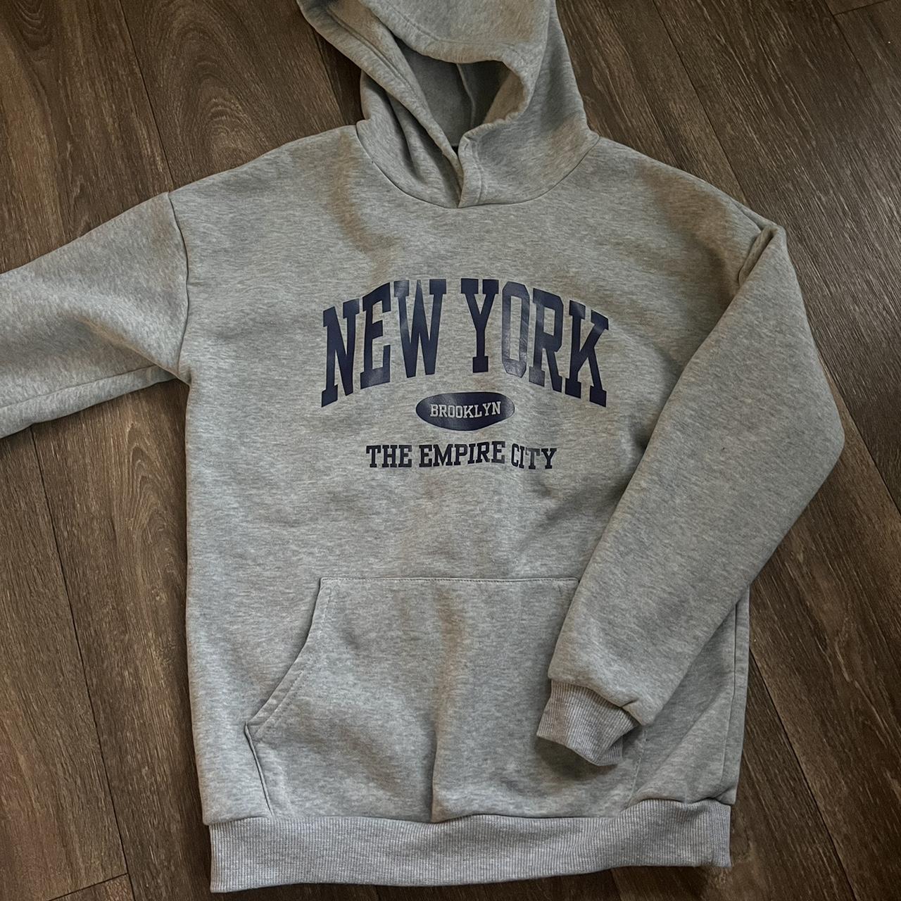 Thin on sale grey sweatshirt