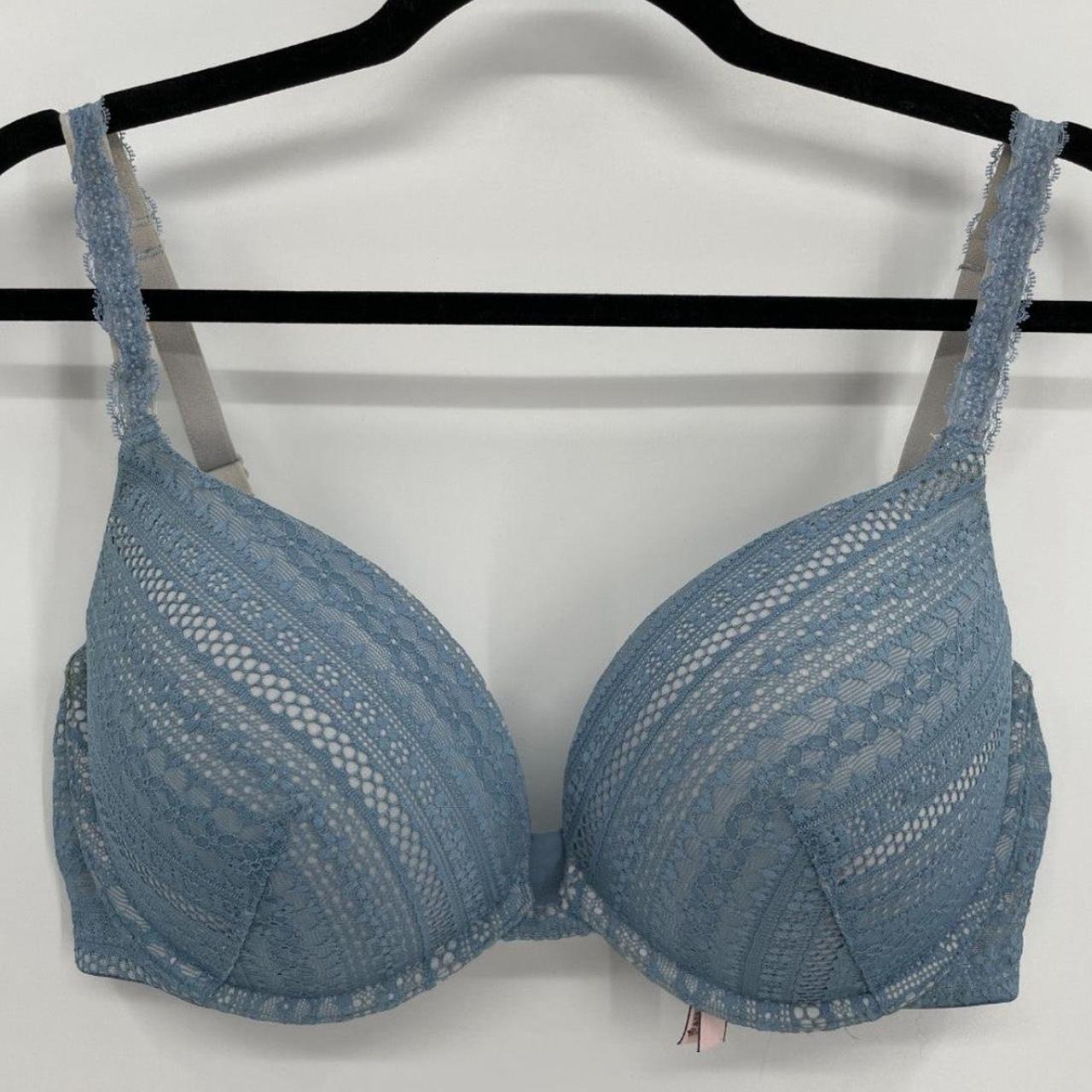 Baby blue & cream vintage lace bra ☁️ • size 34b • - Depop